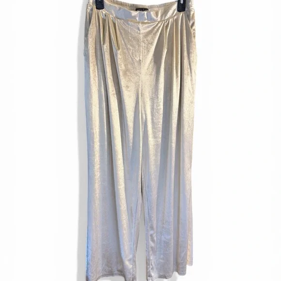 Christian Lacroix Velvet Cream Wide-Leg Pants - Picture 5 of 9